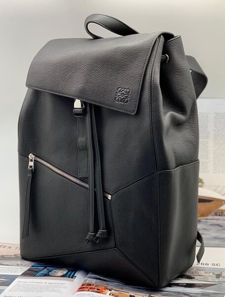 Мужской рюкзак Loewe мужской кожа страуса черный,белый 53345