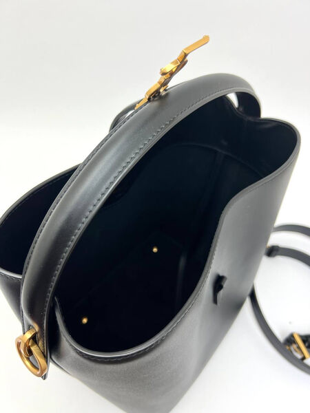 Сумка Saint Laurent Le 37 женский кожа черный 142723-4