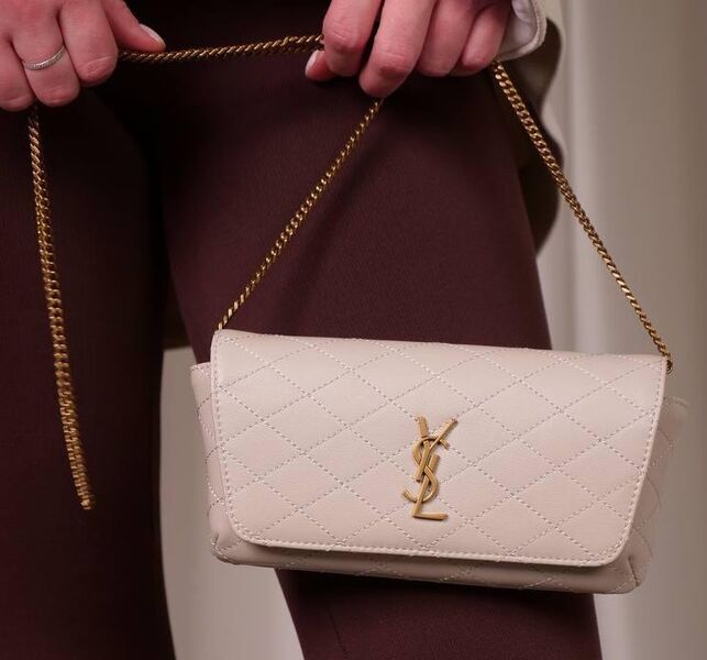 Сумка Saint Laurent женский кожа белый 174313