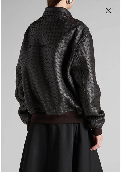 Куртка Bottega Veneta женский кожа черный 195125-3