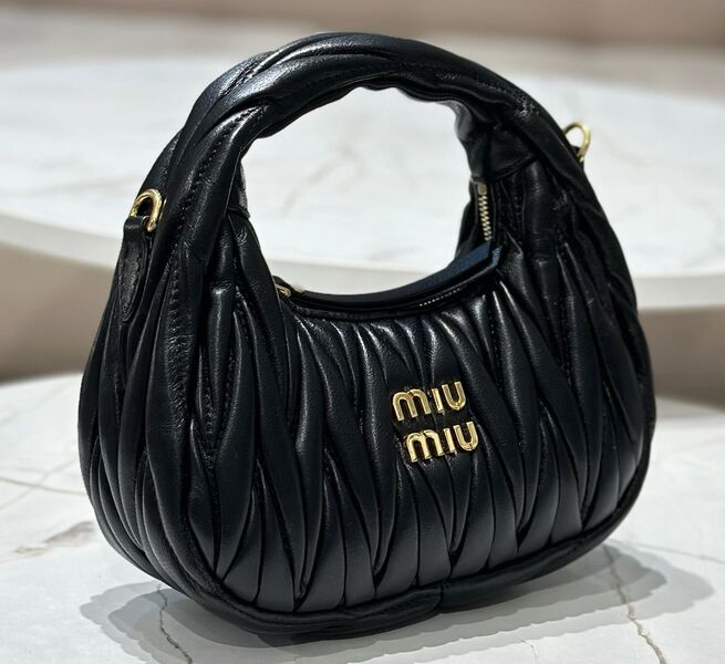 Сумка Miu Miu Wander женский кожа черный 141489