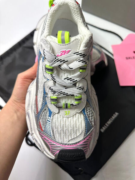 Кроссовки Balenciaga женский кожа графитовый 112071-5