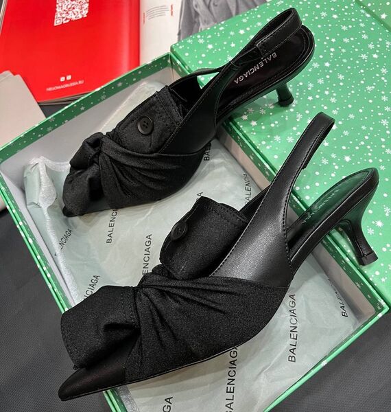Туфли Balenciaga женский кожа черный 156039