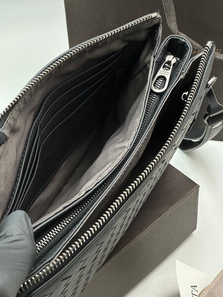 Мужской кошелек Bottega Veneta мужской кожа черный 111455-7