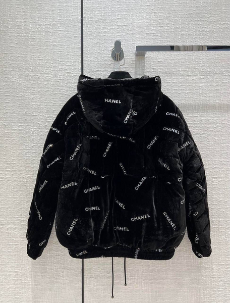 Куртка Chanel женский черный 94436-2
