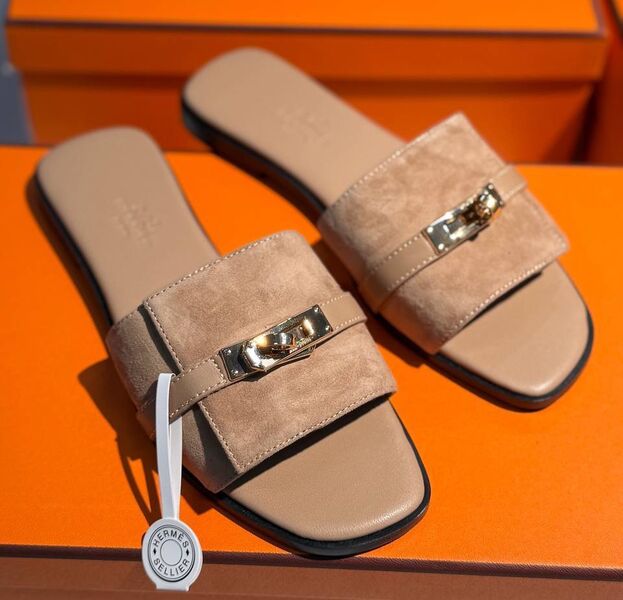 Шлепки Hermès женский замша бежевый 188109