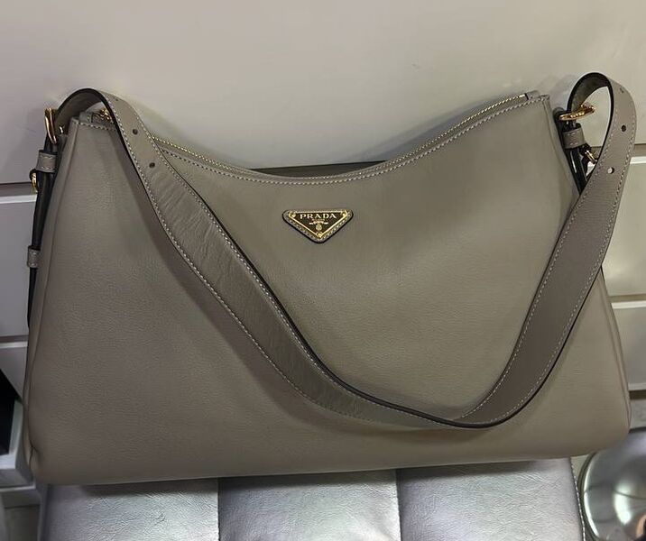 Сумка Prada женский кожа графитовый 158390