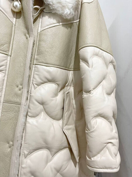 Пальто Loro Piana женский бежевый 168125-4