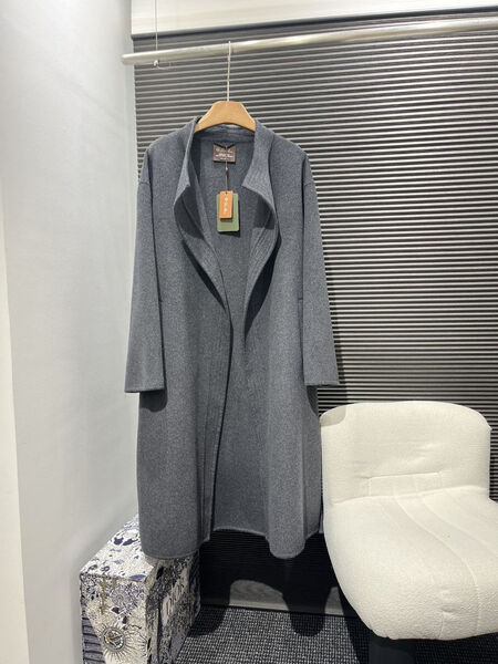 Пальто Loro Piana женский графитовый 158907-2