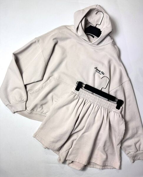 Костюм Balenciaga женский графитовый 154205