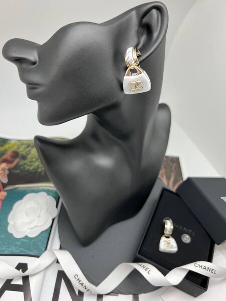 Серьги Chanel белый 175528-2
