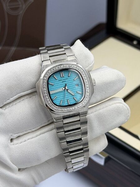 Часы Patek Philippe женский серебристый T752130-1-6