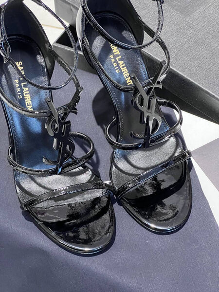 Босоножки Saint Laurent женский кожа черный 114311-6