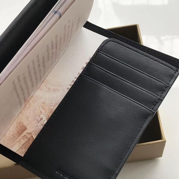 Обложка на паспорт Burberry мужской черный 55324-4