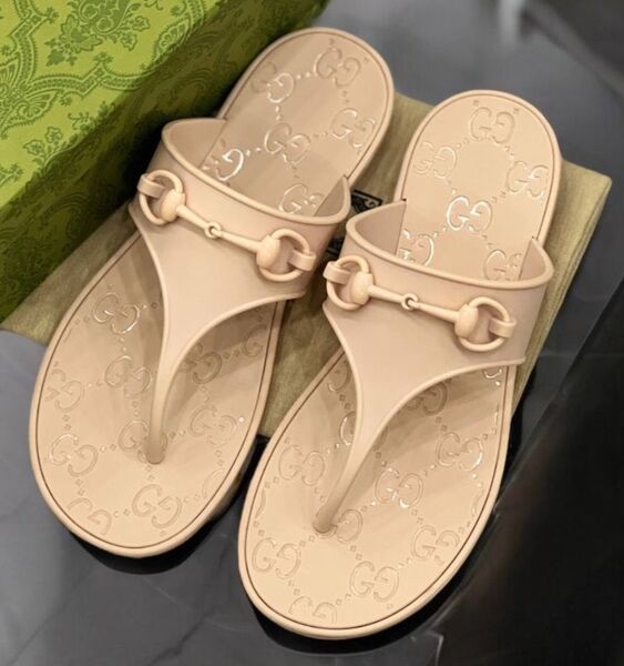 Шлепки Gucci женский бежевый 156263