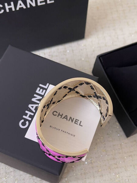 Браслет Chanel розовый 158255-3