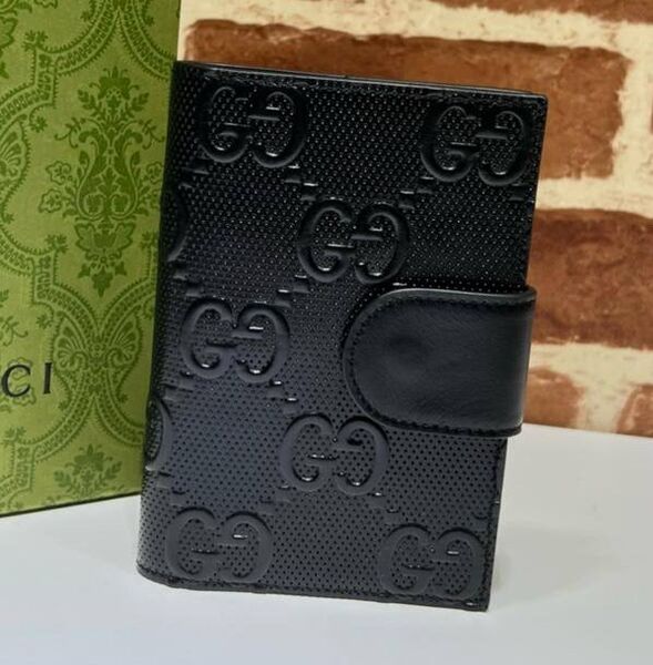 Мужская обожка на паспорт Gucci мужской кожа черный 135750