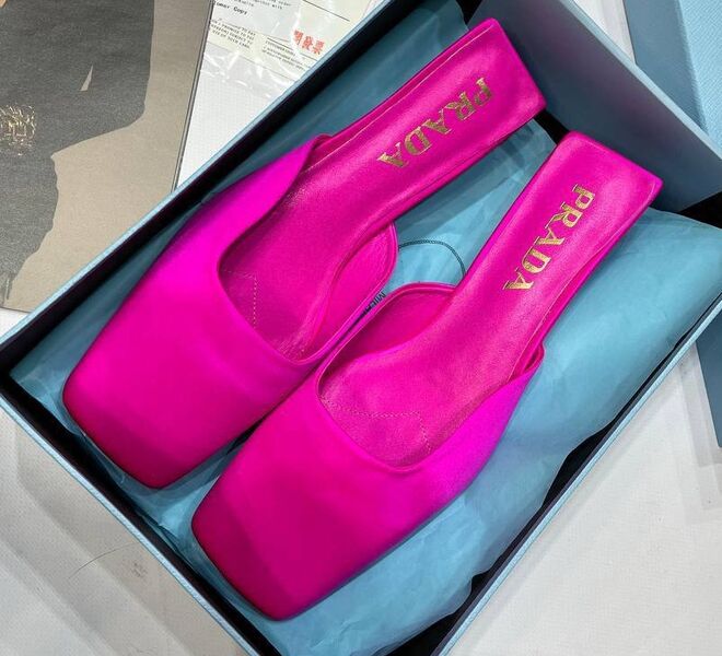 Шлепки Prada женский бордовый 148239
