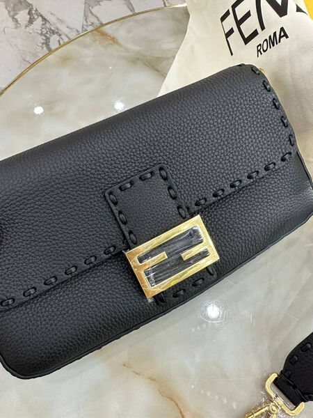 Сумка Fendi женский кожа черный 142102-2