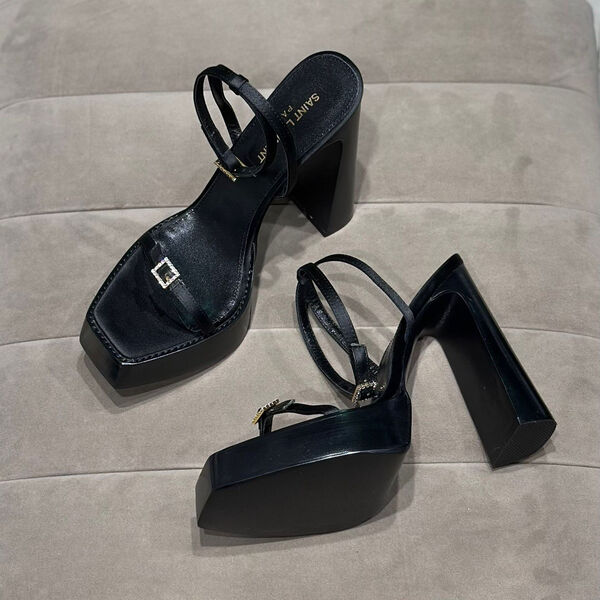 Босоножки Saint Laurent женский кожа черный 116261-2