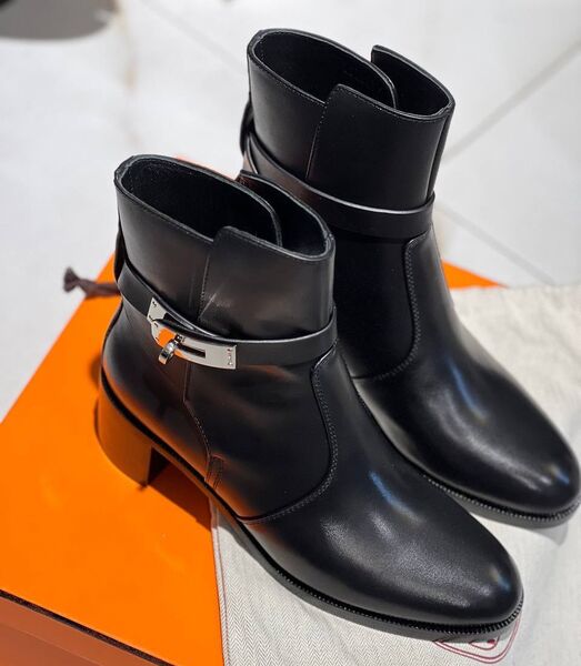 Ботильоны Hermès женский кожа черный 162836