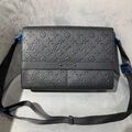 Мужская сумка мессенджер Louis Vuitton мужской кожа swift черный,серебристый 77900