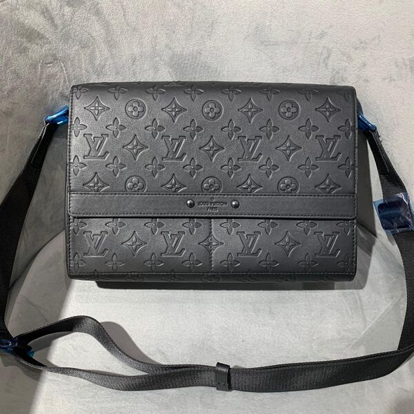 Мужская сумка мессенджер Louis Vuitton мужской кожа черный 77900