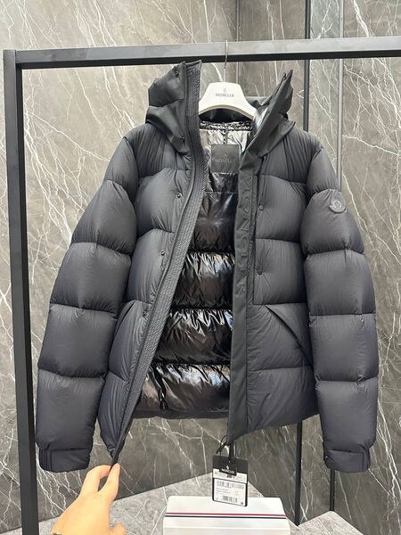 Мужской пуховик Moncler мужской черный 201801-6