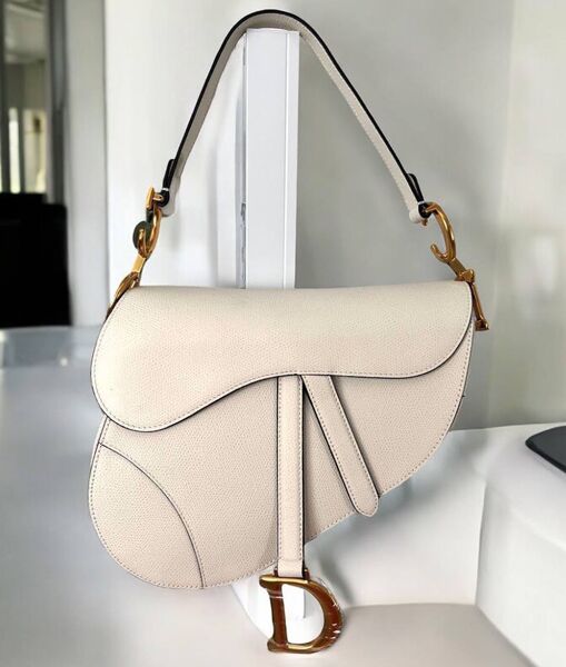 Сумка Dior Saddle женский кожа белый 74381