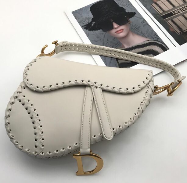 Сумка Dior Saddle женский кожа белый 74399