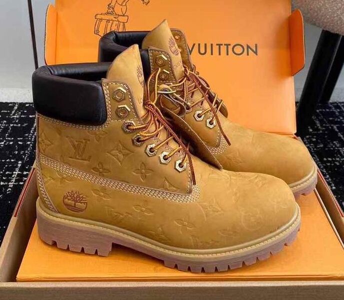 Мужские ботинки Louis Vuitton мужской нубук песочный 169531