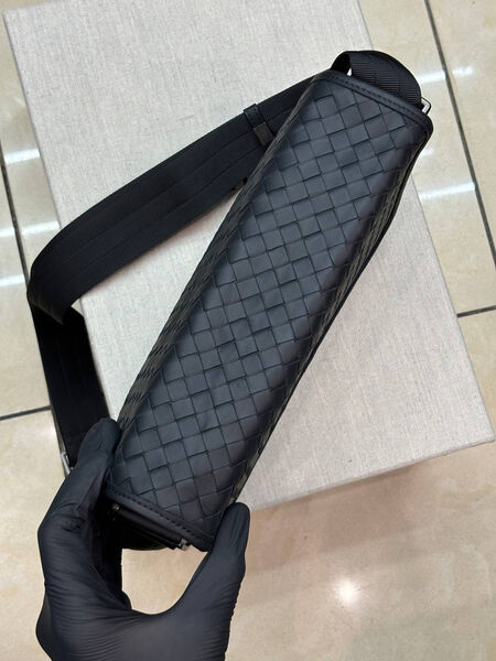 Мужская сумка мессенджер Bottega Veneta мужской кожа черный 170727-3
