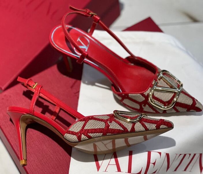 Туфли Valentino женский кожа графитовый 119991