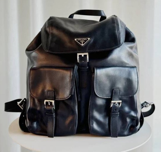 Рюкзак Prada женский кожа черный 175006
