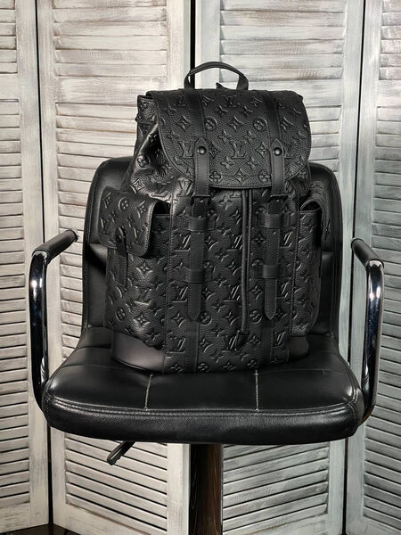 Мужской рюкзак Louis Vuitton мужской кожа черный 121418-7