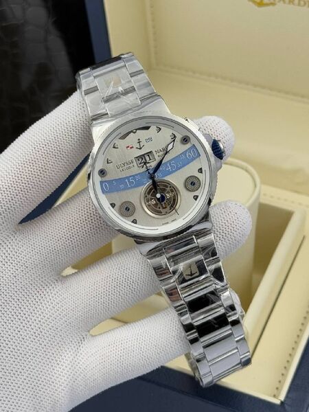 Мужские часы Ulysse Nardin мужской серебристый m6320192-1