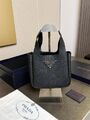 Сумка Prada женский кожа черный l0826468-1-1