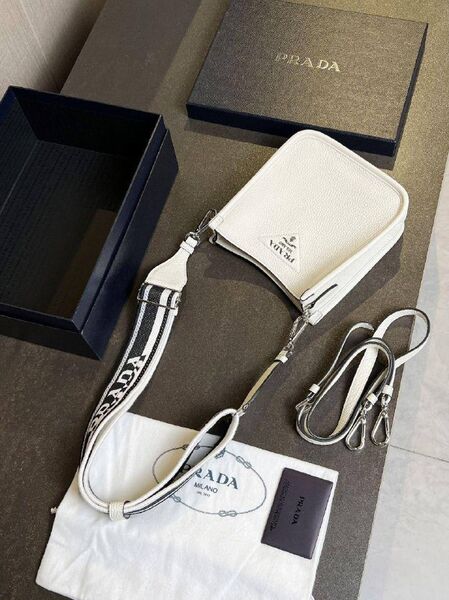Сумка Prada женский кожа белый i8522436-1-6