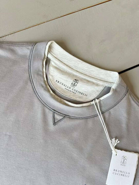 Мужская футболка Brunello Cucinelli мужской графитовый 173538-2