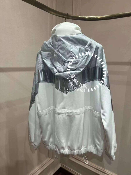 Куртка Gucci женский белый 145253-3