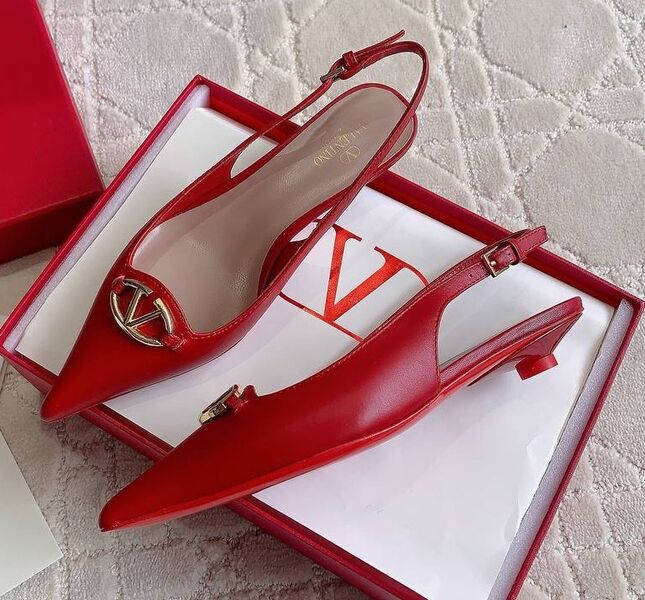 Туфли Valentino женский кожа бордовый 150172