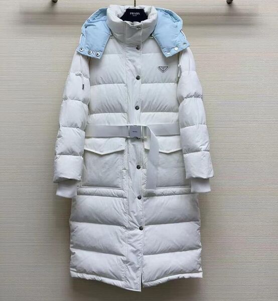 Пуховик Prada женский белый 126074