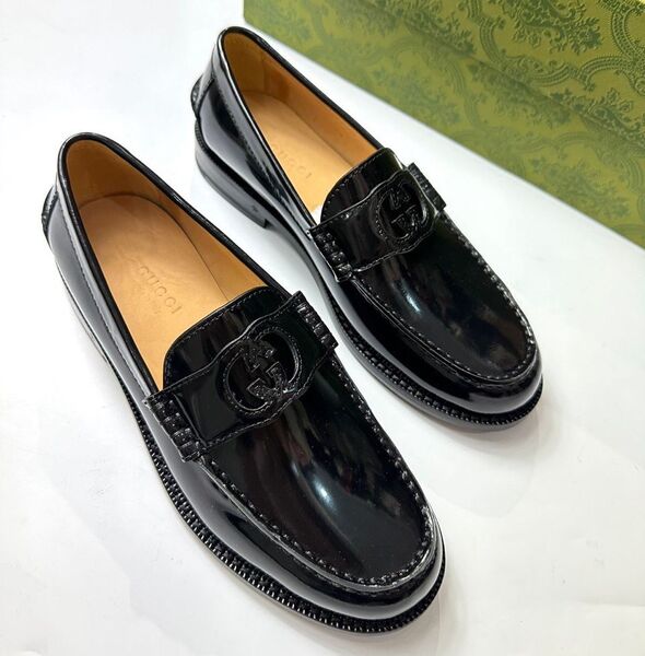Лоферы Gucci женский кожа черный 123923