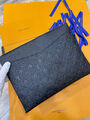 Клатч Louis Vuitton женский кожа черный 173842-7