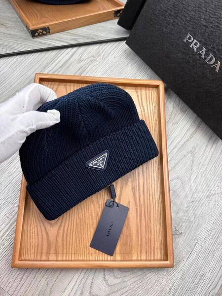 Шапка Prada женский z2141065-1-2