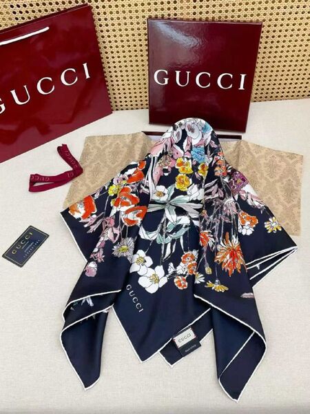 Шелковый платок Gucci женский шелк b0881631-1-4