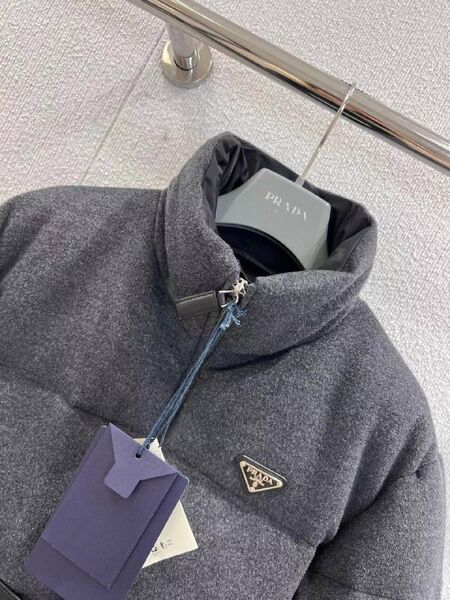 Женский пуховик Prada Loden женский графитовый s9620603-1-2
