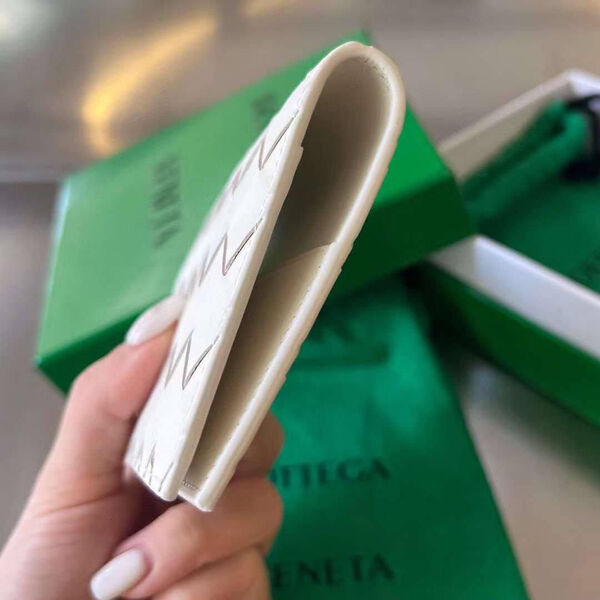 Мужская обложка на паспорт Bottega Veneta мужской кожа белый 113494-4