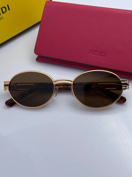 Солнцезащитные очки Fendi женский v2372637-1-2