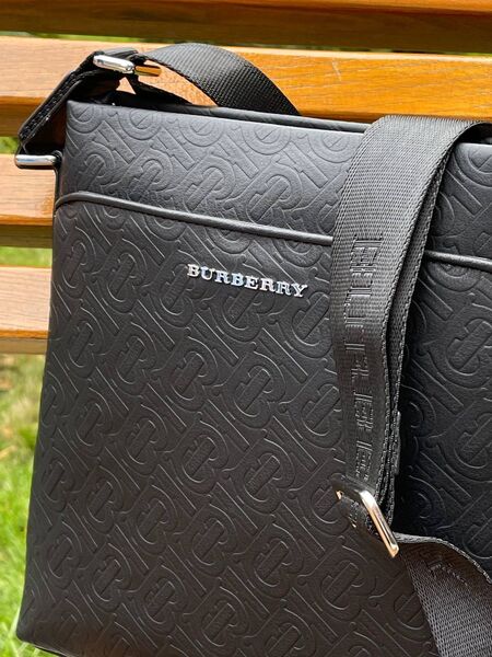 Мужская сумка мессенджер Burberry мужской кожа черный 42931-4